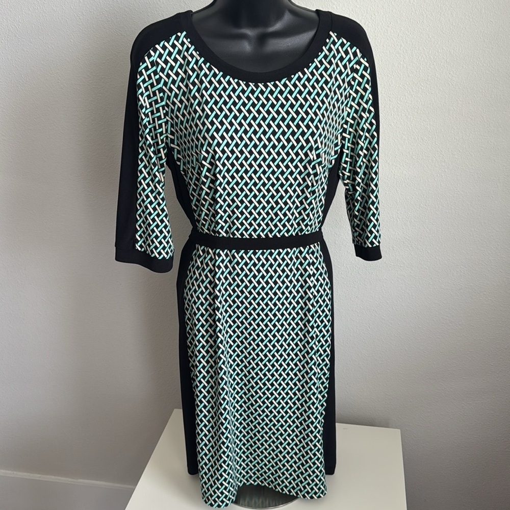 Emma & Michelle Geometric Print Dress in Green, Beige & Black – Size M